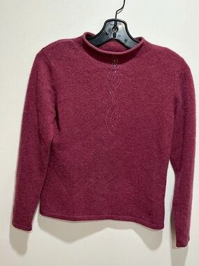 Spring Crew Neck Embellished Sweater in cashmere size small